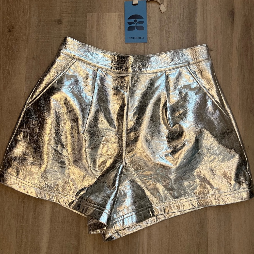 Hunter Bell Metallic silver crinkle Ashton Shorts size 4